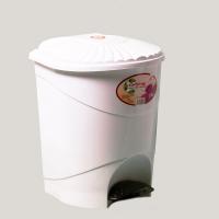 Контейнер д/мусора 12л с педалью белый 05046 /4шт/Милих