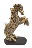 лошадь в сбруе